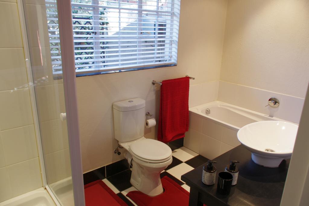 Pepper Tree Guest House Rivonia Sandton Buitenkant foto